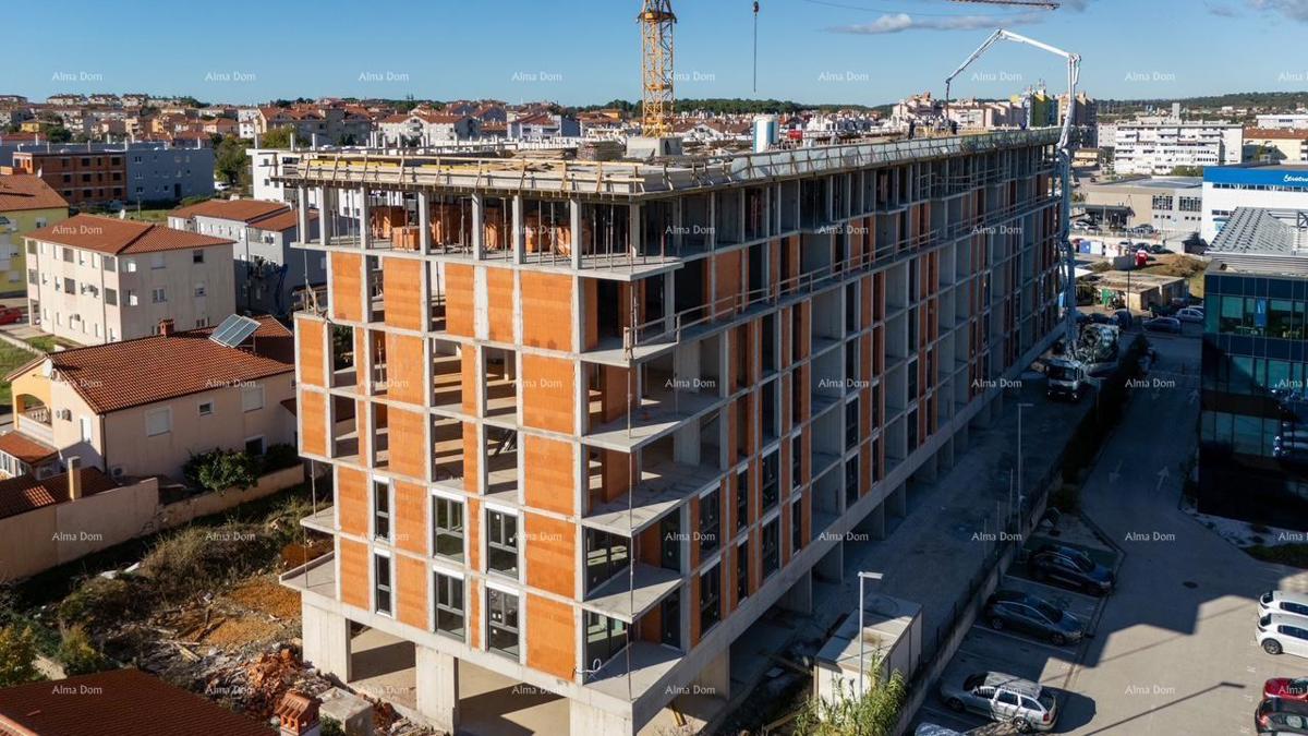 Pula. Novogradnja večstanovanjskega objekta. Bližina nove bolnišnice. S37