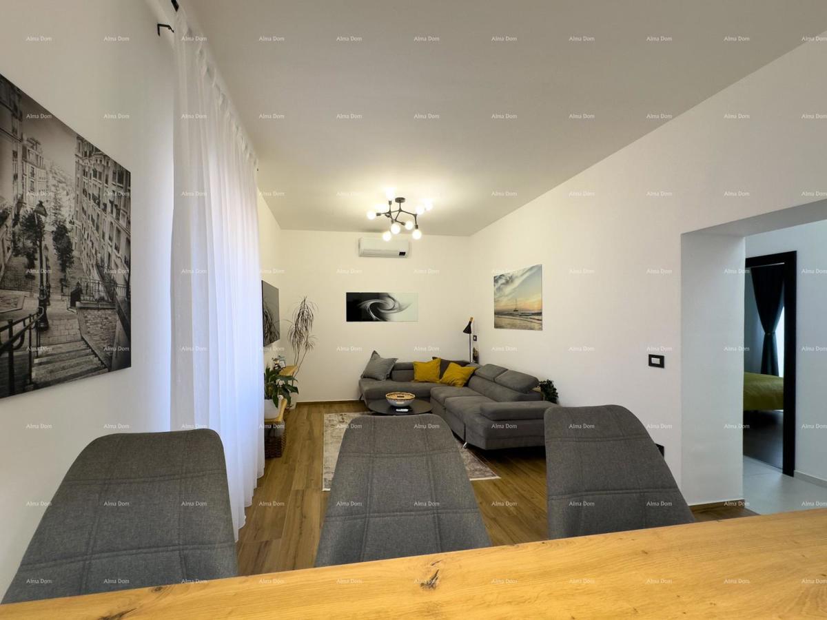 Pulj strogo središče Istarska ulica 500 metrov od Arene Sodobno popolnoma prenovljeno in opremljeno mestno stanovanje