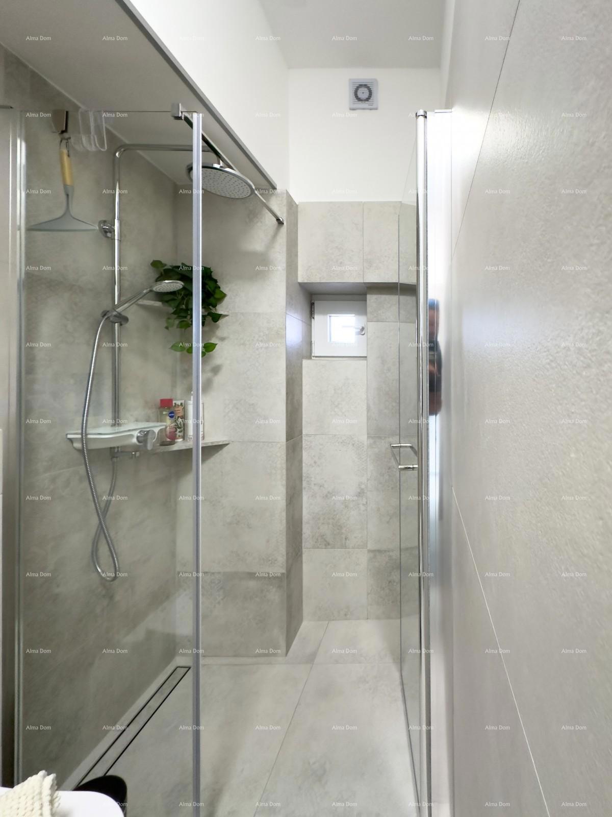 Pulj strogo središče Istarska ulica 500 metrov od Arene Sodobno popolnoma prenovljeno in opremljeno mestno stanovanje