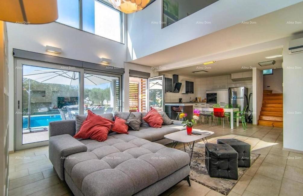 VODNJAN – Moderna vila s bazenom, pogledom na Brijune i prostranom okućnicom!