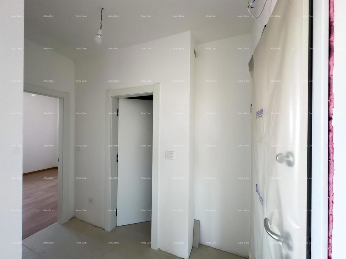 Prodajamo stanovanje z velikim vrtom v Barbanu.