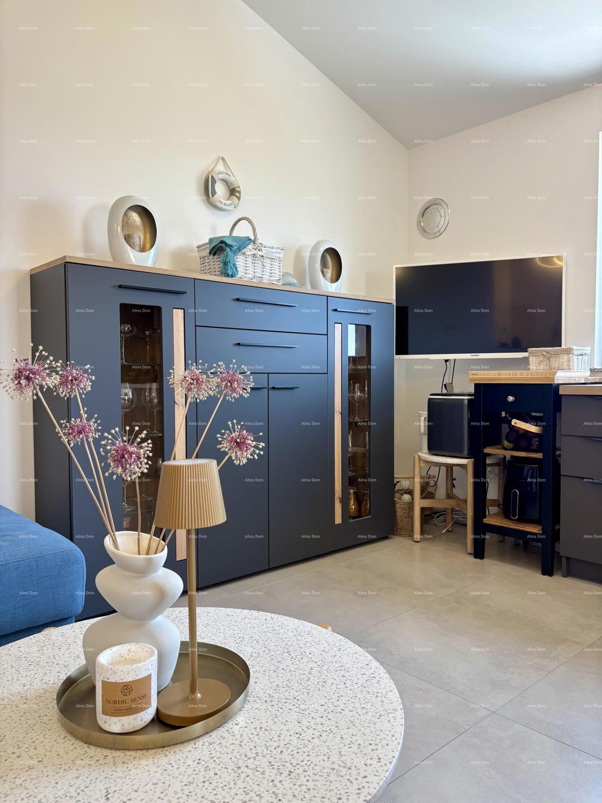 PEROJ – Sodobno stanovanje z razgledom na morje — le 800 m od plaže