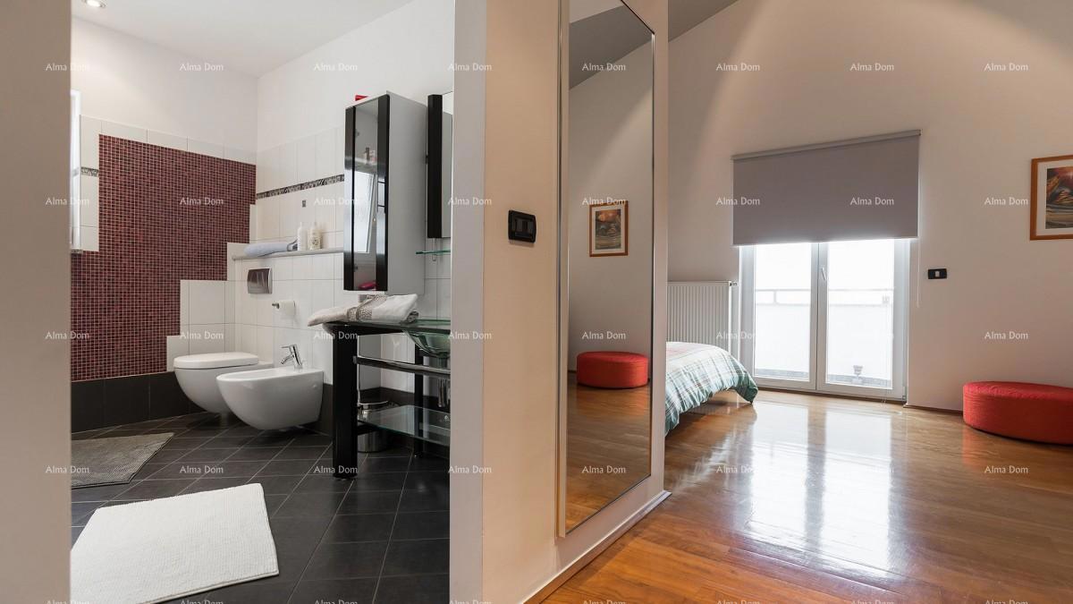 Pješćana Uvala  Turistično mesto na morju v bližini Pule. Ekskluzivna vila.