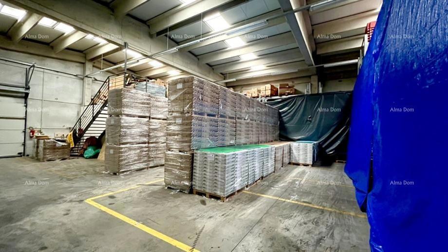 BUJE – SKLADIŠČNI / URADNI PROSTOR NA PRODAJ | POSLOVNA ZONA