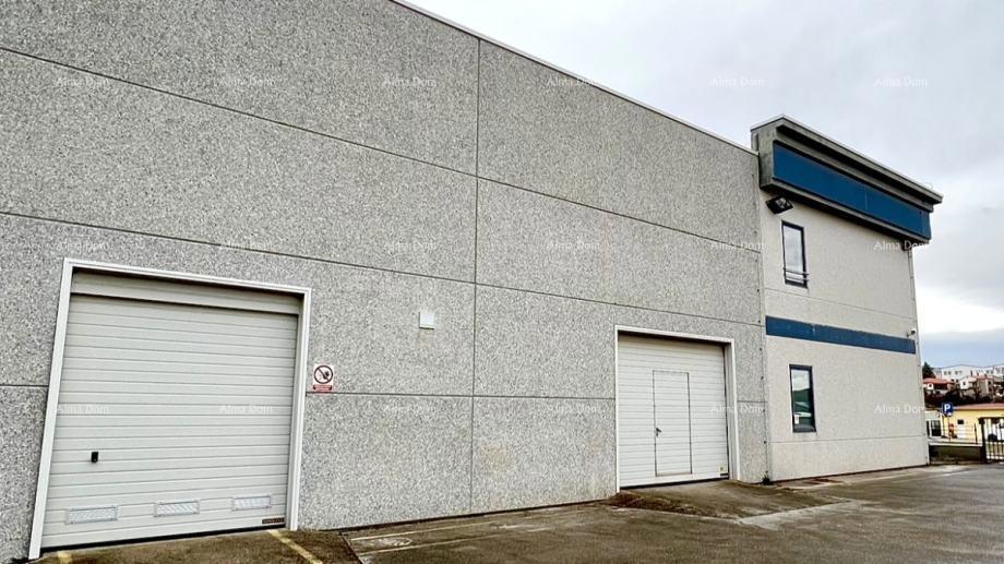 BUJE – SKLADIŠČNI / URADNI PROSTOR NA PRODAJ | POSLOVNA ZONA