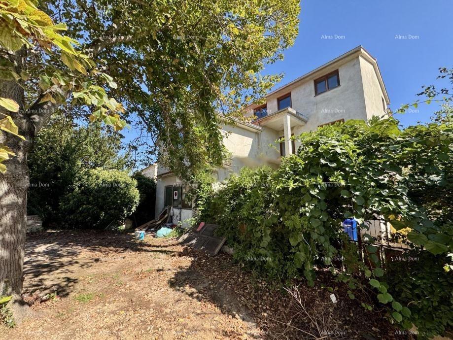 Hiša 246 m² z dvoriščem – Pomer