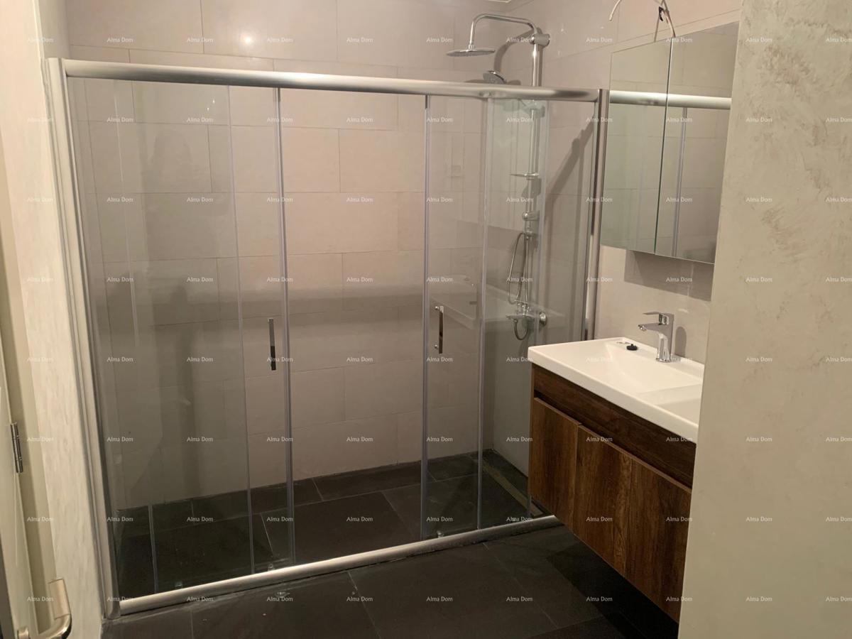 Dvosobno stanovanje z dvema kopalnicama