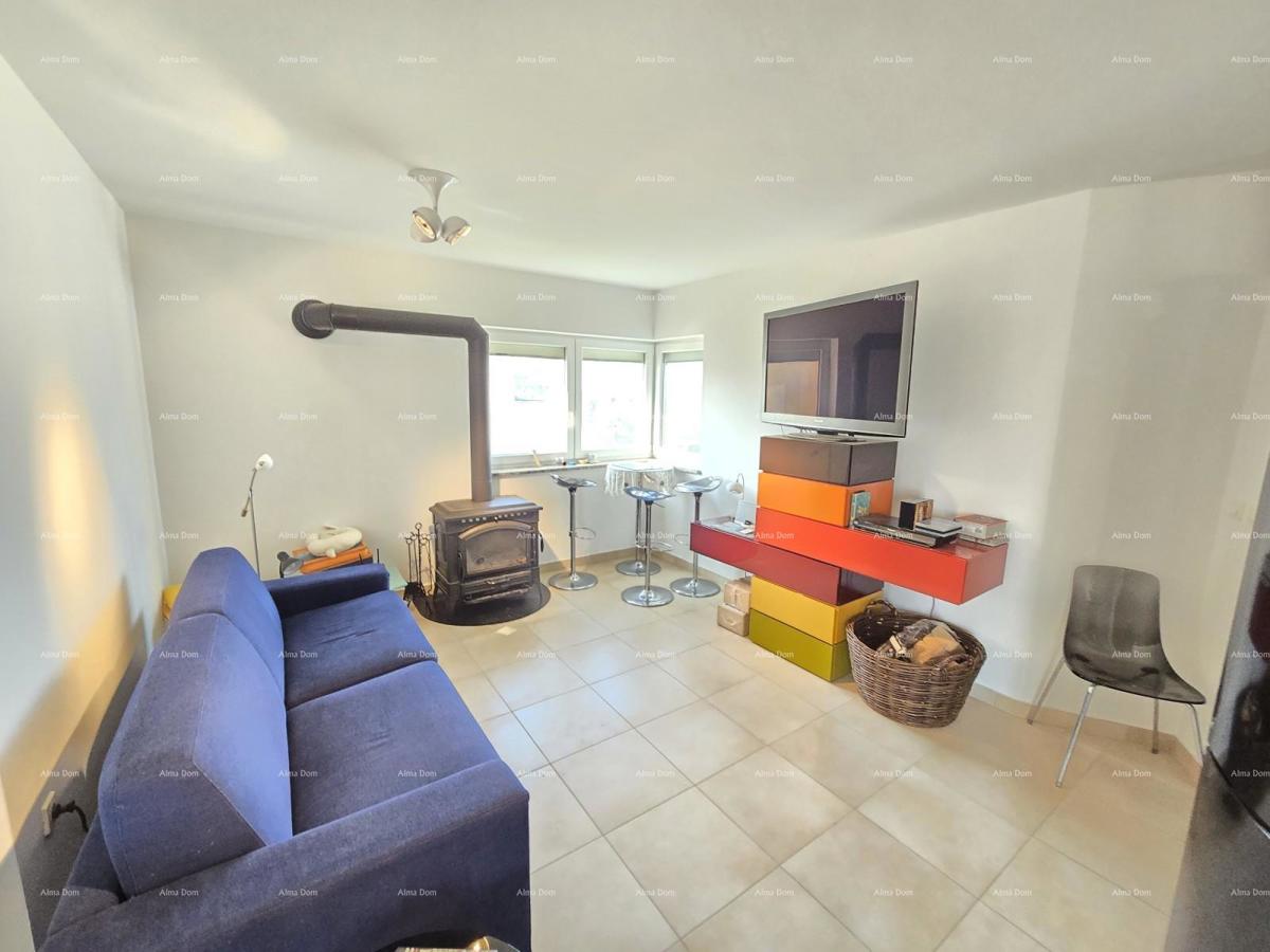 Prekrasen stan v Puli, 1000 m od morja! Uporabno dovoljenje