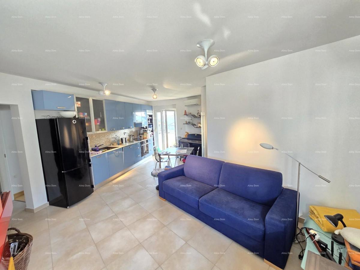 Prekrasen stan v Puli, 1000 m od morja! Uporabno dovoljenje