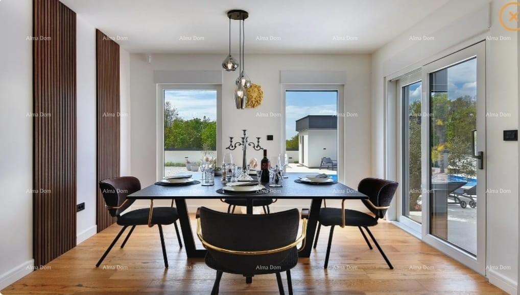 Prelepa, moderna hiša s bazenom in garažo, Krnica! Vseljivo takoj!