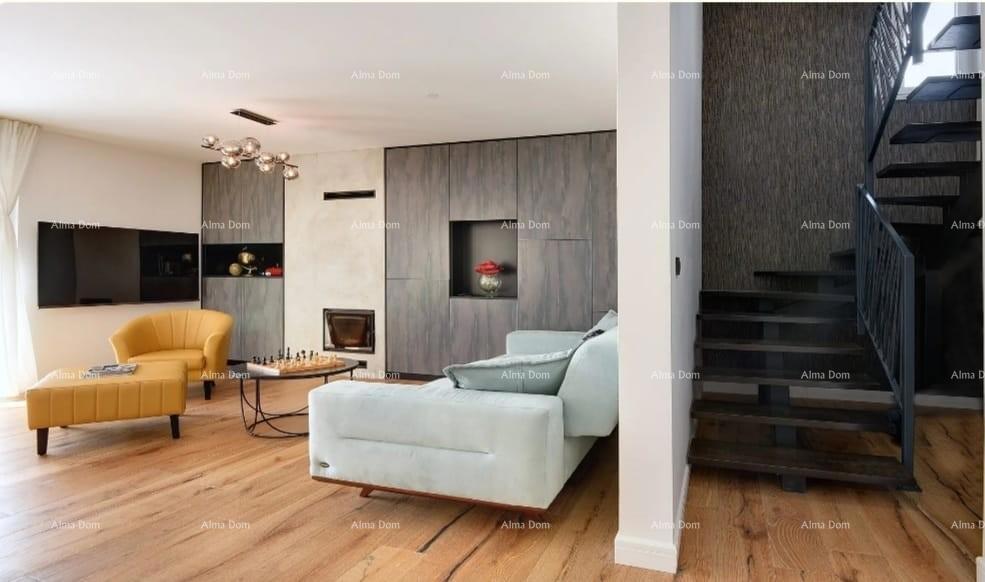 Prelepa, moderna hiša s bazenom in garažo, Krnica! Vseljivo takoj!