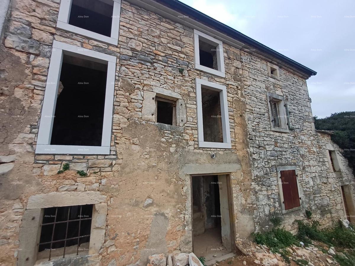 Marčana okolica, Istarsko imanje z več kamnitimi hišami