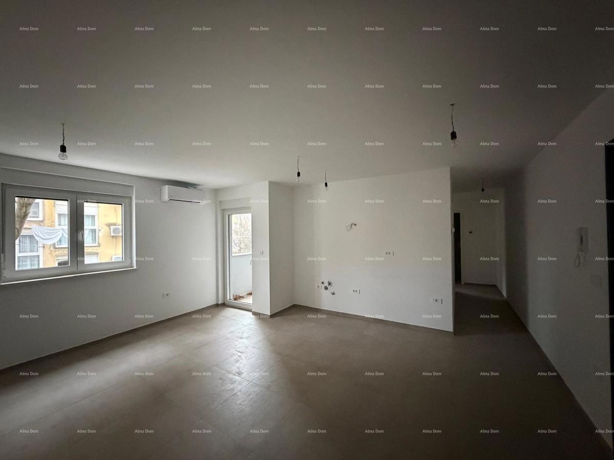 Prodaja stanova. Pula, center!