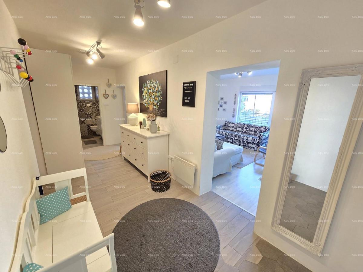 Družinski stan nedaleč od centra Pule!