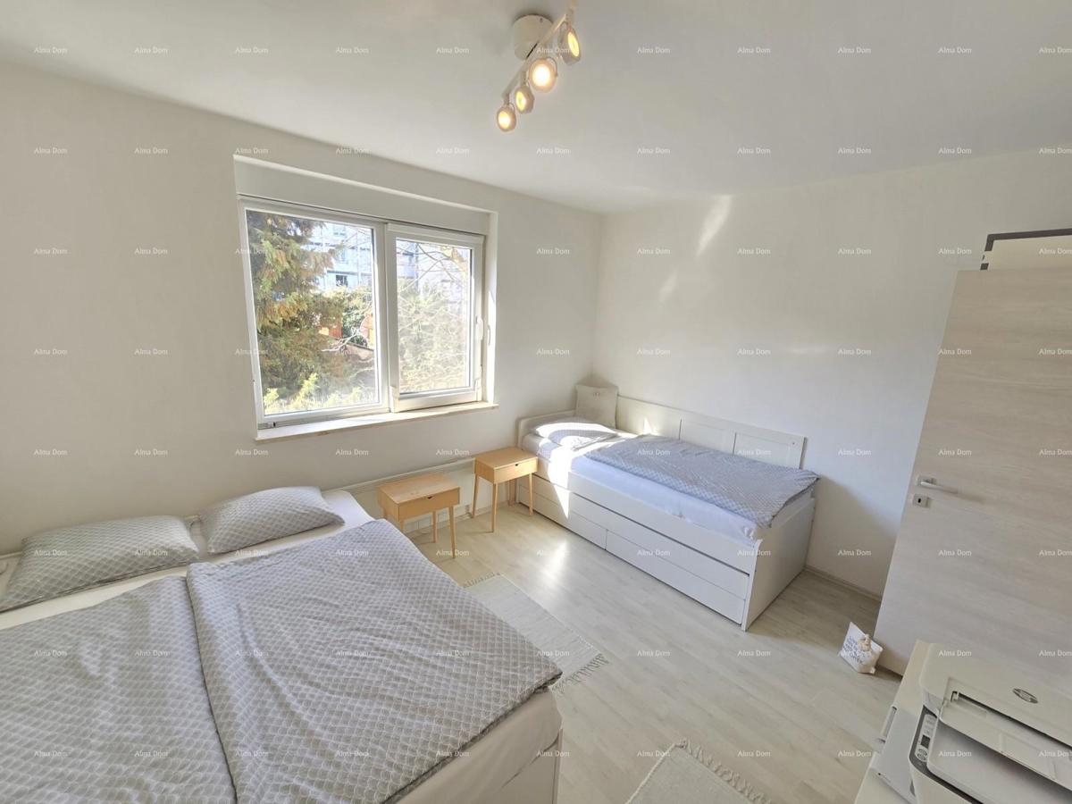 Družinski stan nedaleč od centra Pule!