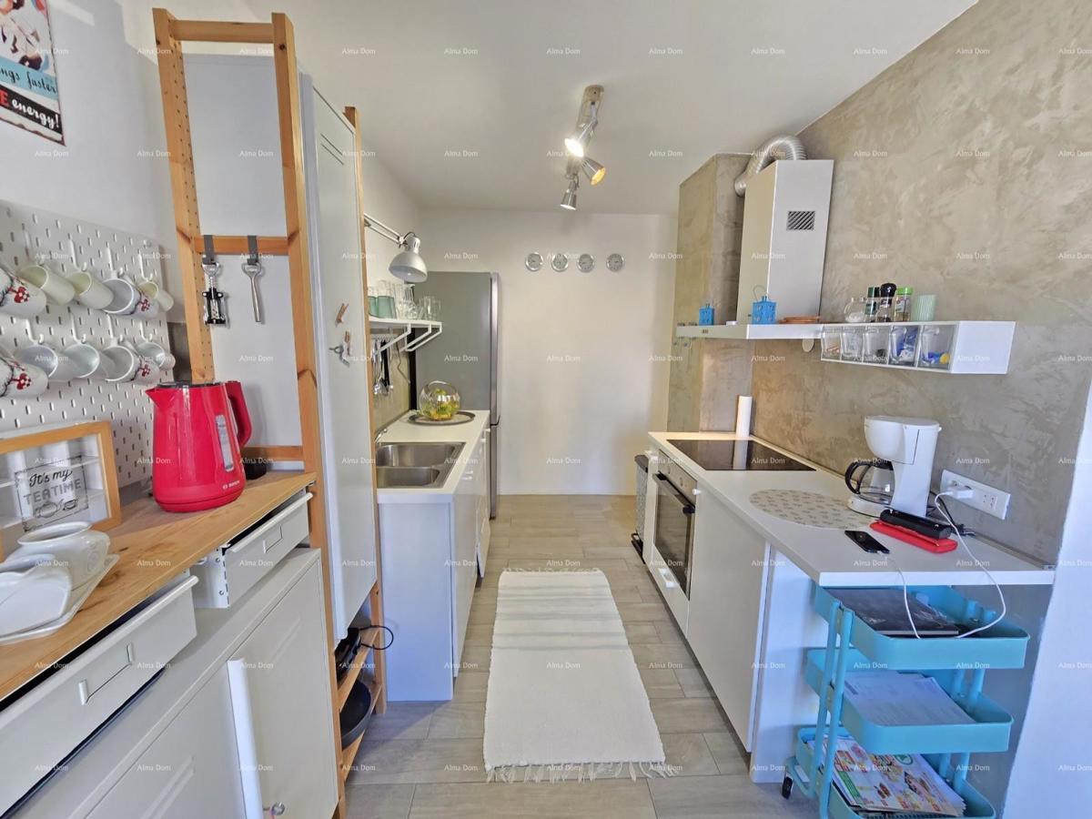 Družinski stan nedaleč od centra Pule!