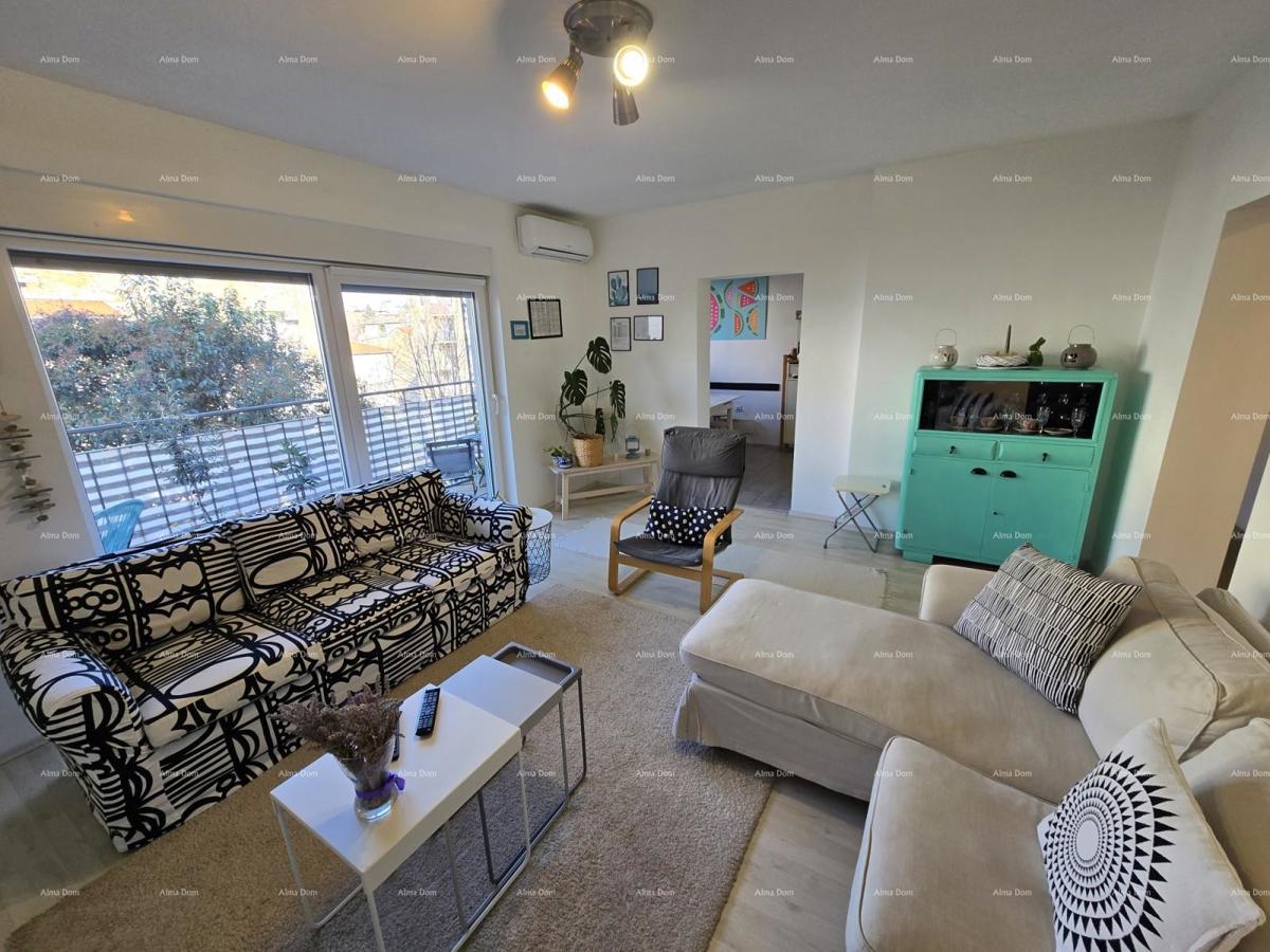 Družinski stan nedaleč od centra Pule!