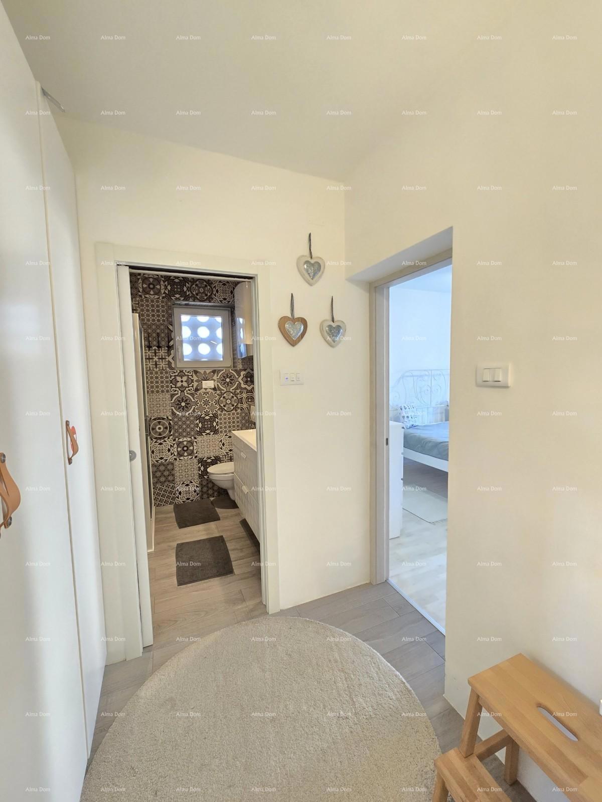 Družinski stan nedaleč od centra Pule!