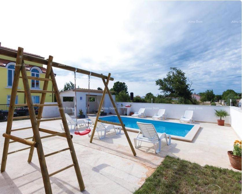 The translated title in Slovenian would be: