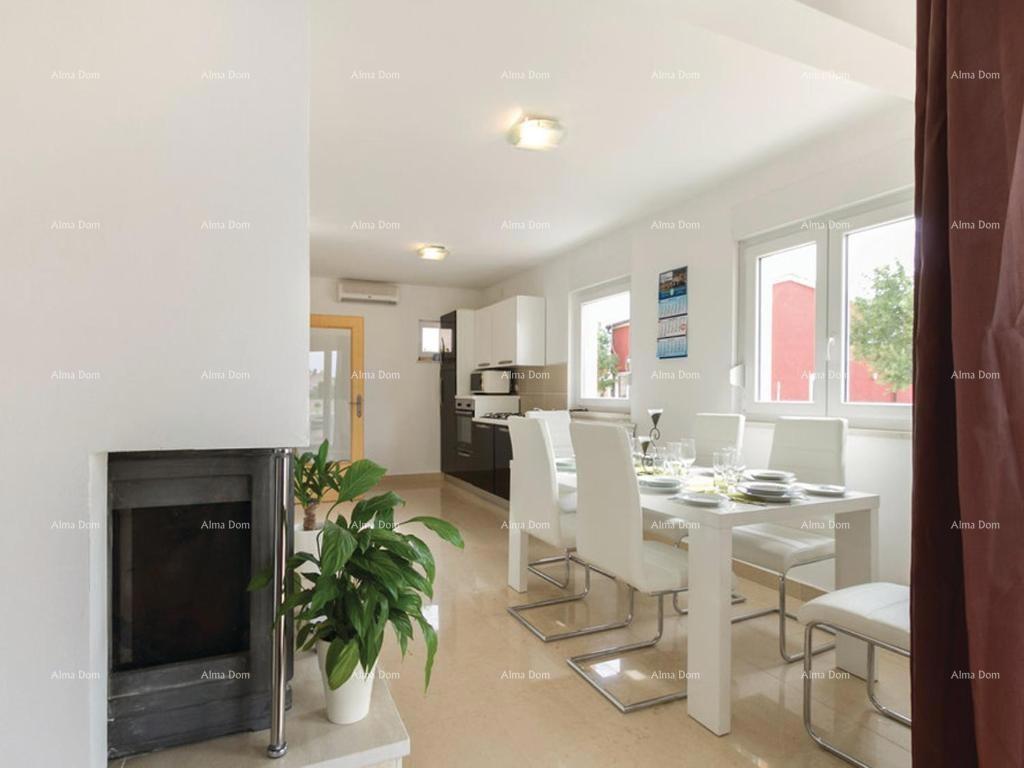 The translated title in Slovenian would be: