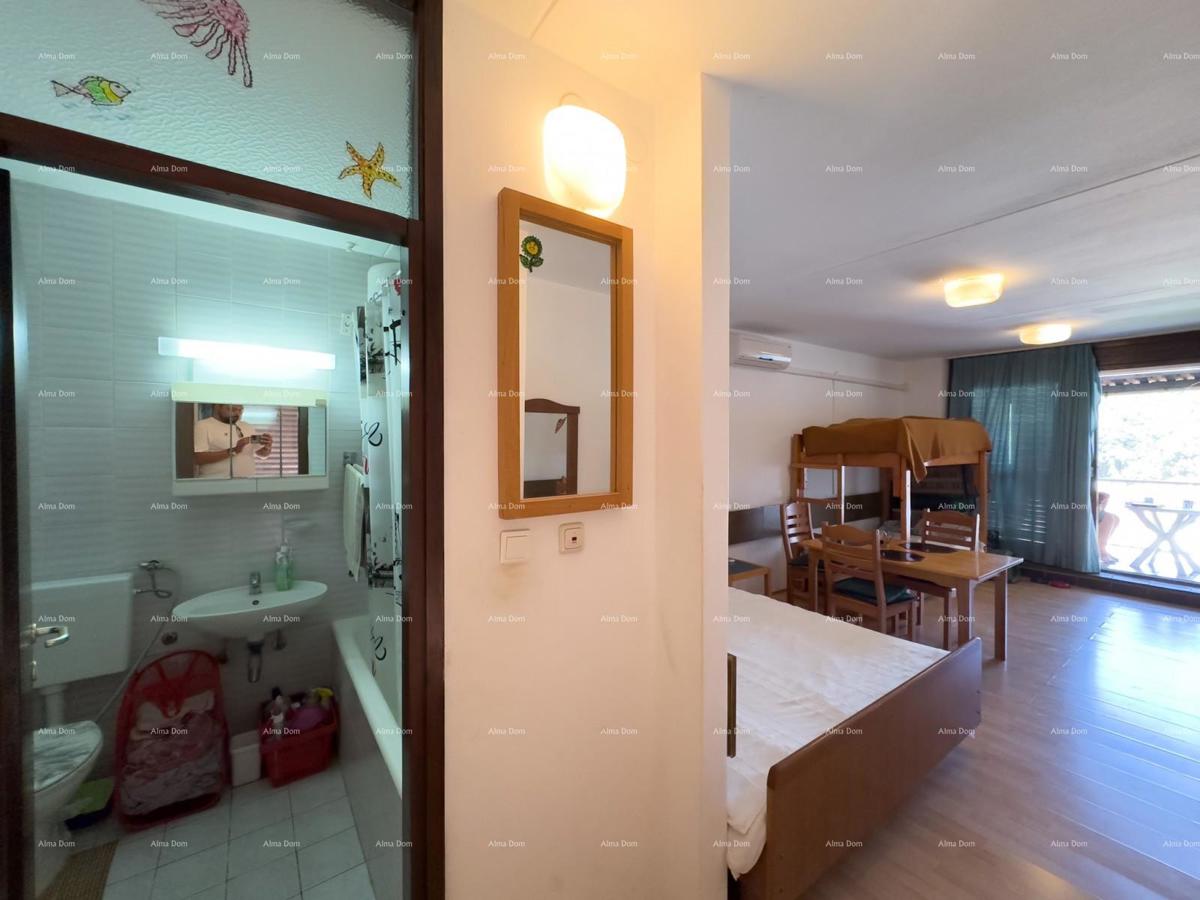 Na prodaju apartma v Dugji Uvali – blizu plaže!