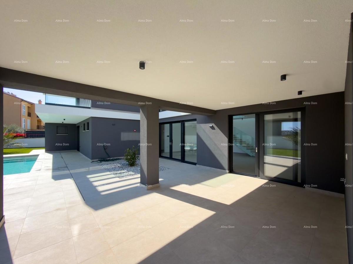 Moderna vila 100 m od morja!