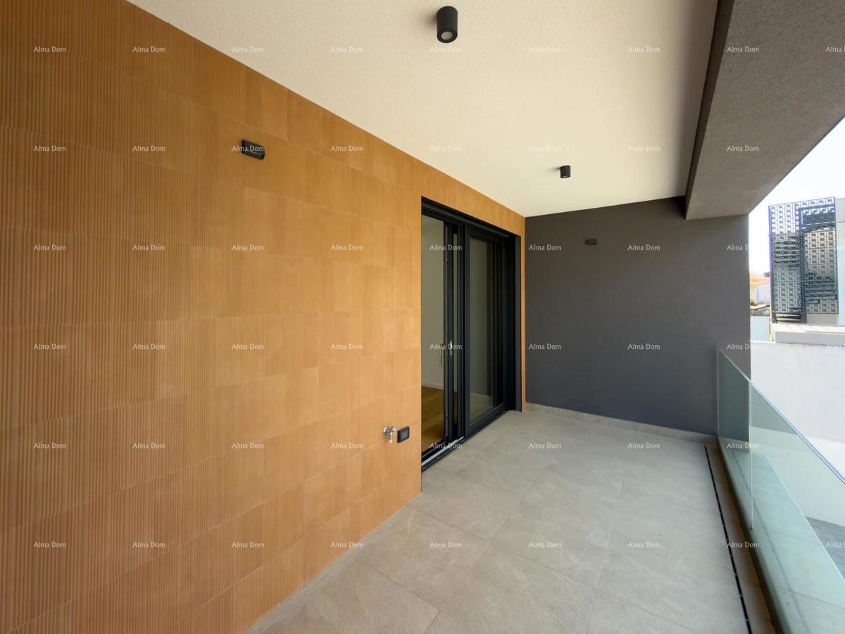 Moderna vila 100 m od morja!