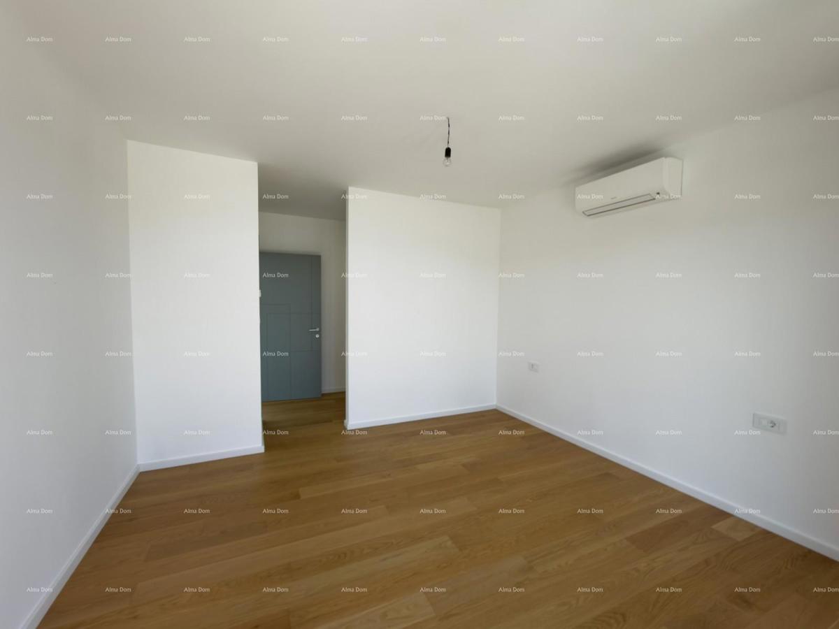 Moderna vila 100 m od morja!