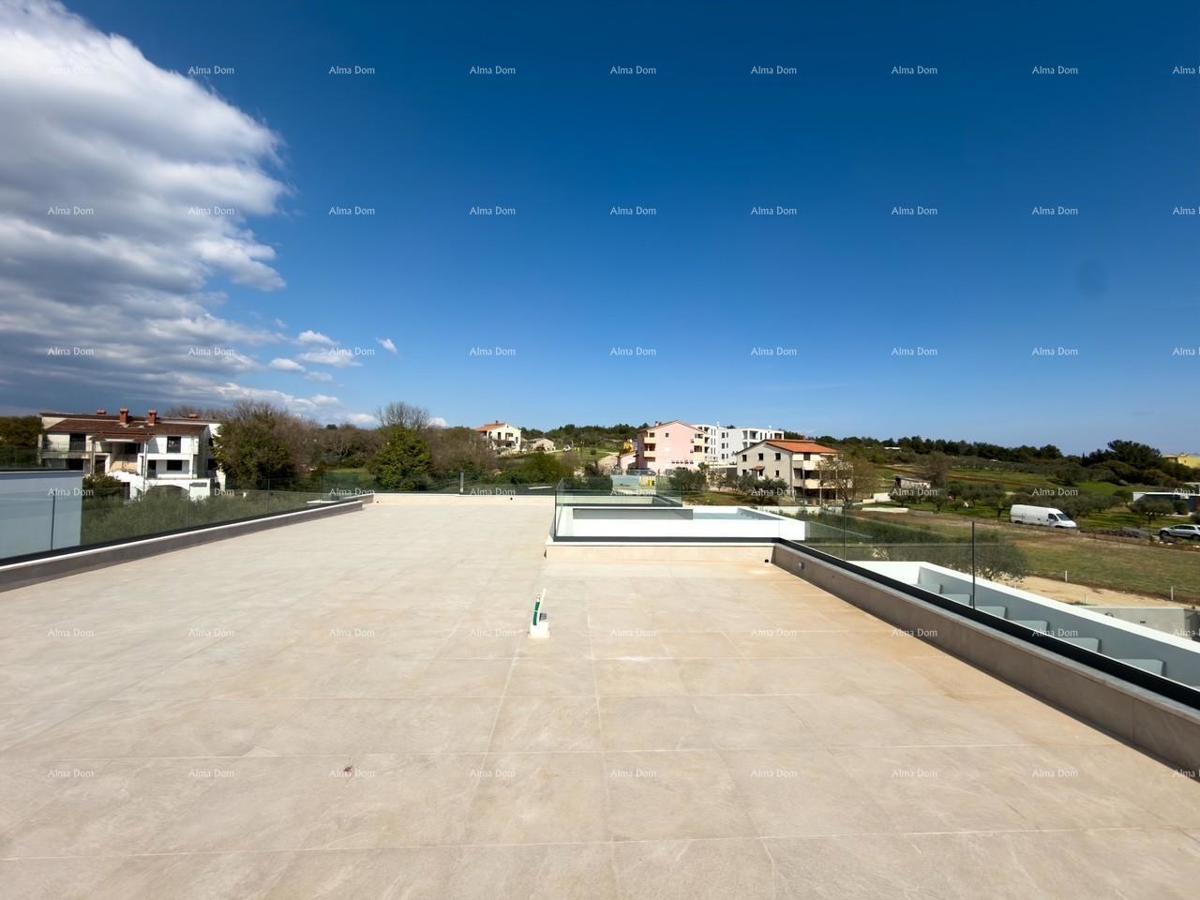 Moderna vila 100 m od morja!