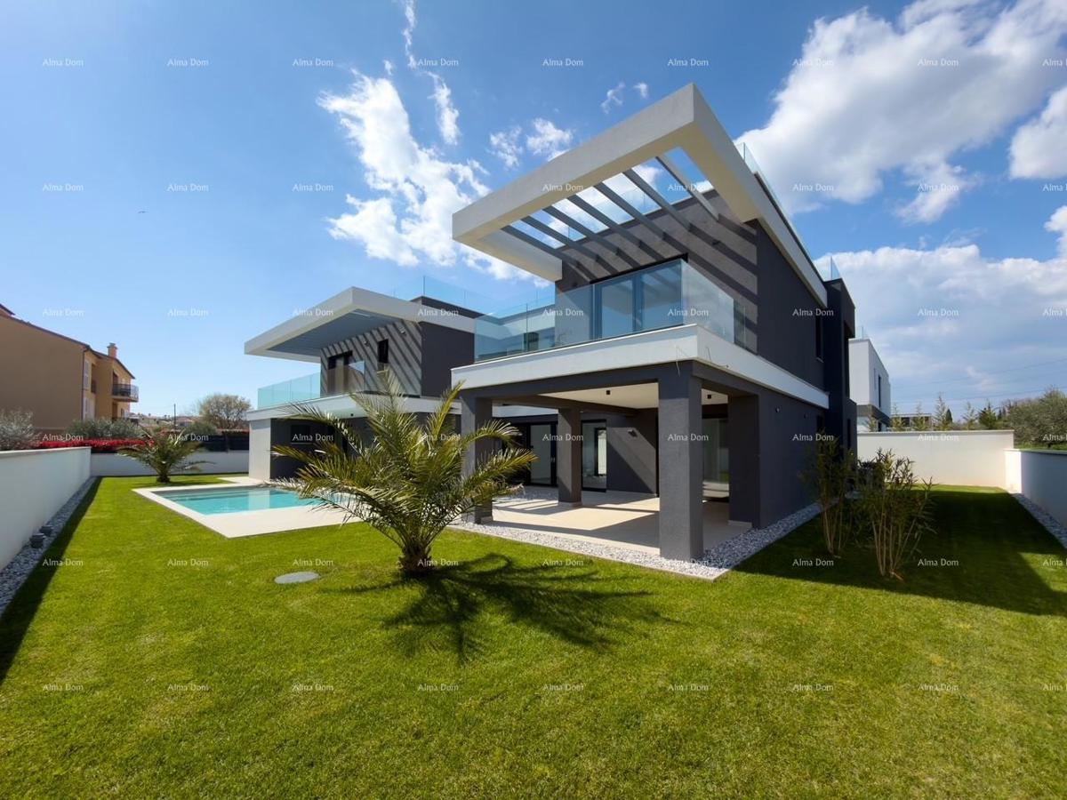 Moderna vila 100 m od morja!