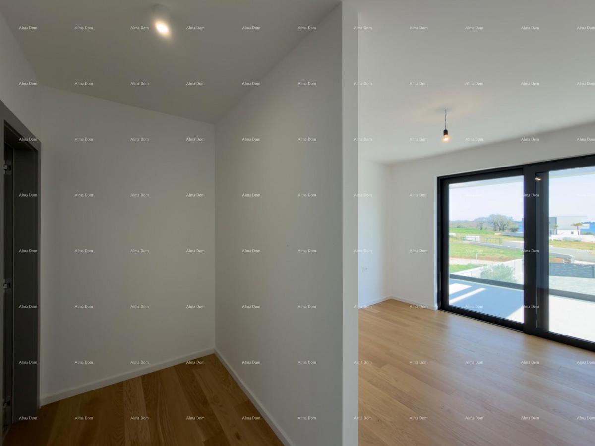 Moderna vila 100 m od morja!