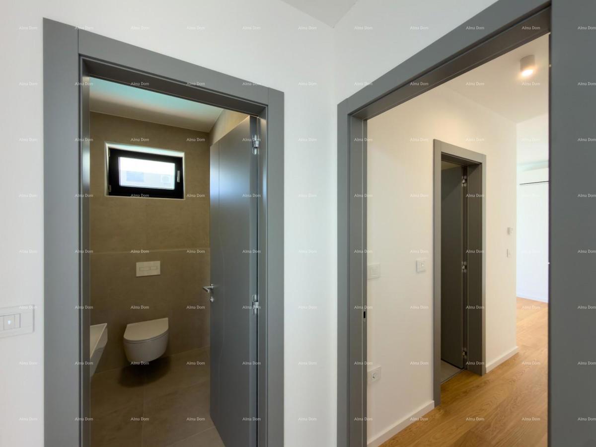 Moderna vila 100 m od morja!