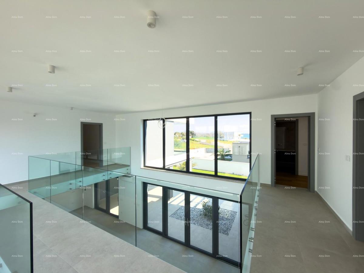 Moderna vila 100 m od morja!