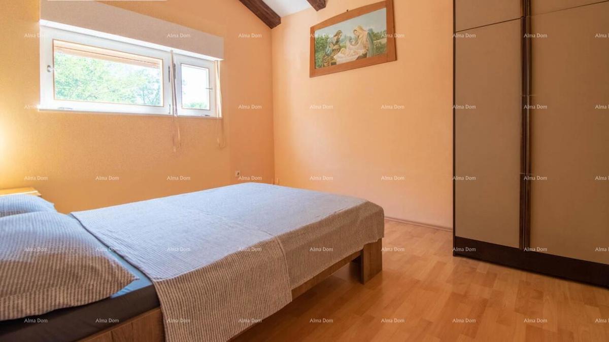 Lungomare – Pulj, stanovanje s prostorno teraso in vrtom