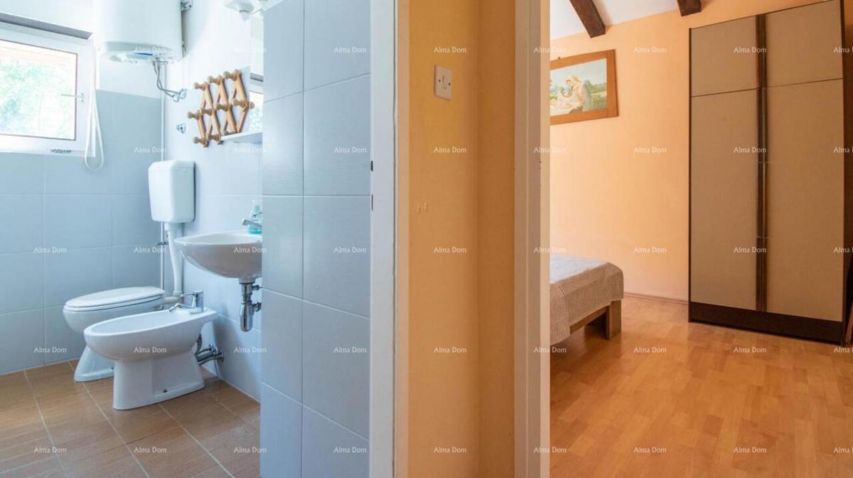 Lungomare – Pulj, stanovanje s prostorno teraso in vrtom