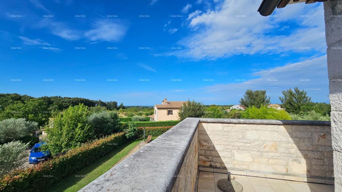 Prostrana hiša s bazenom v Svetem Lovreču - popoln dom za družino