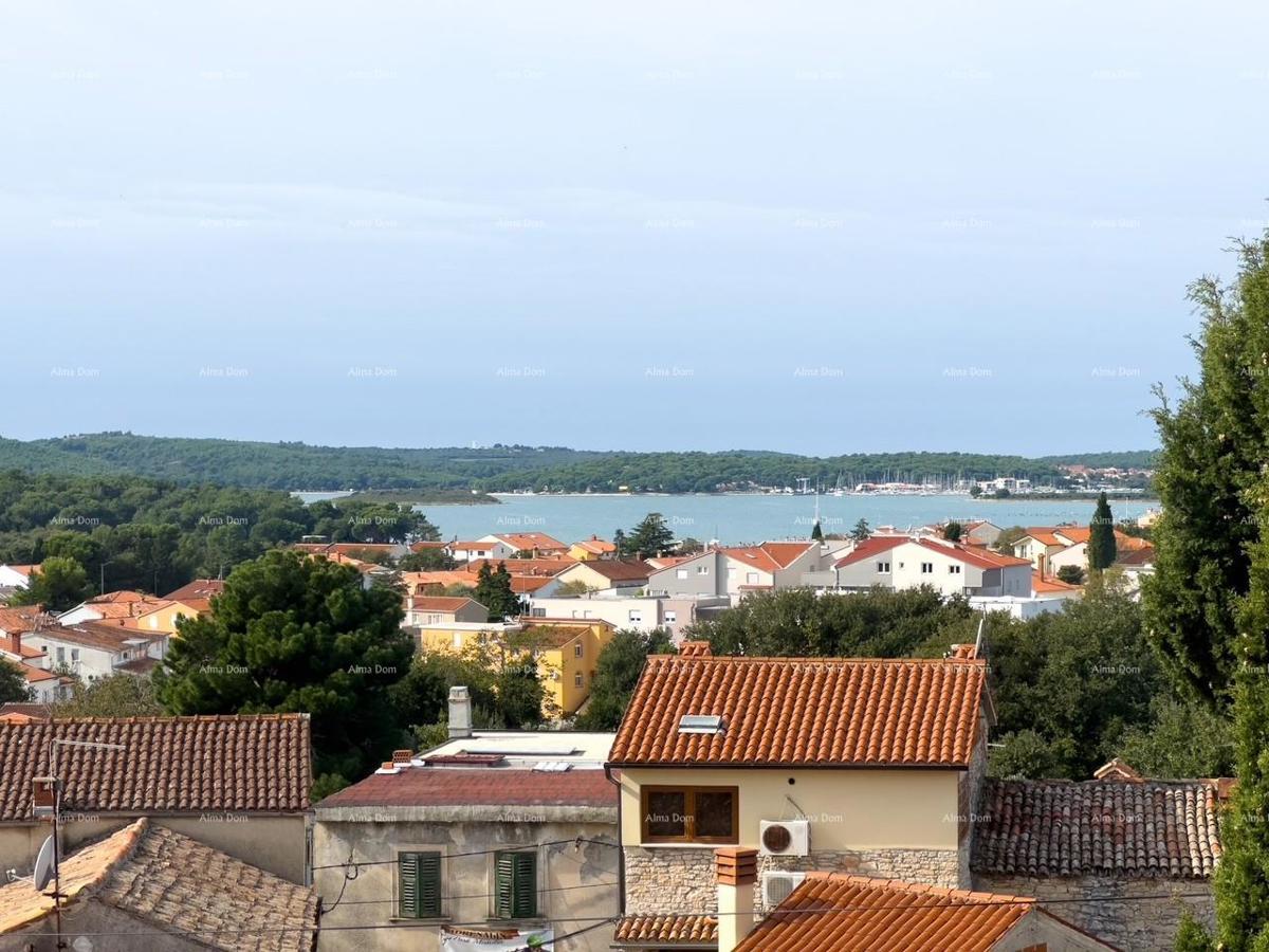 Prodaja  urejene, prenovljene hiše s pogledom na morje, Medulin!