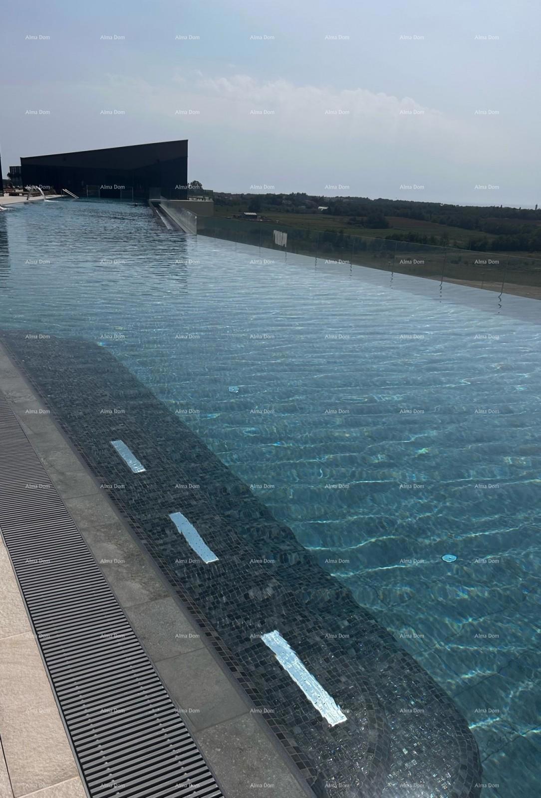 Umag, letovišče razkošja in lepote! Naprodaj stanovanja v letovišču s 105 m velikim neskončnim bazenom na strehi