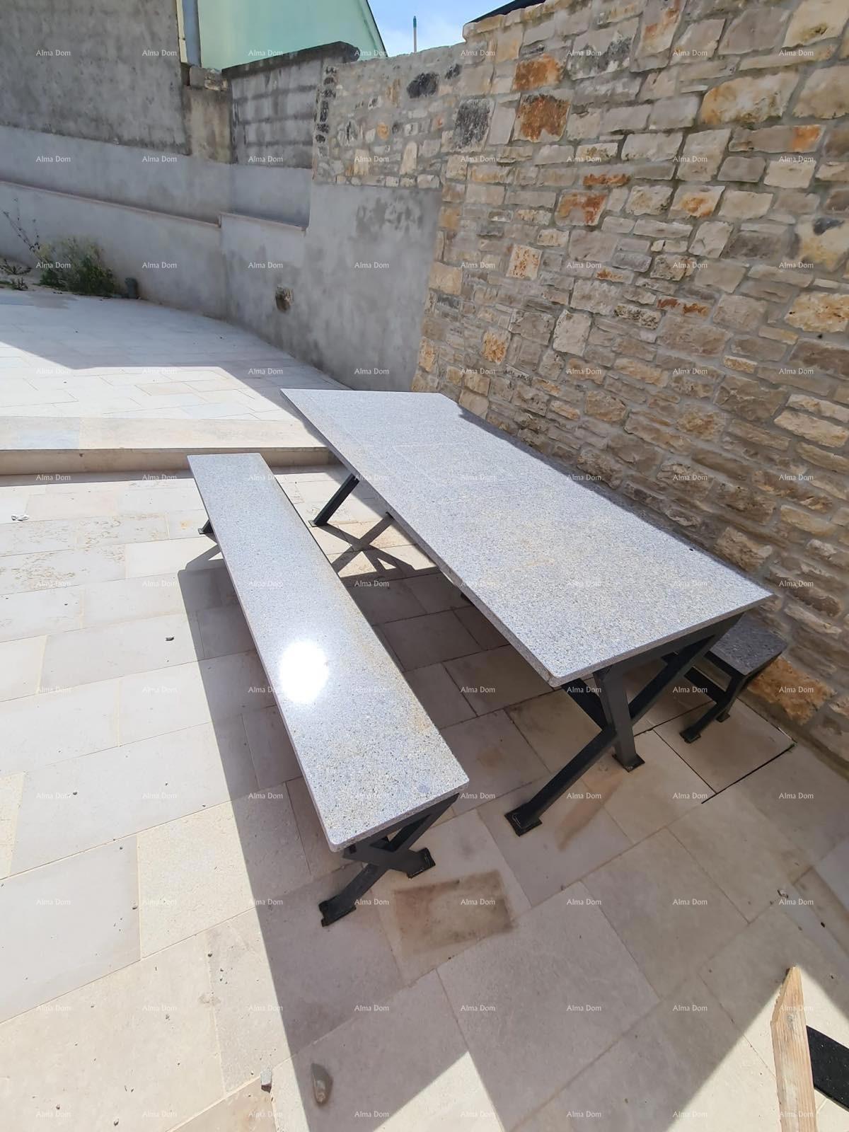 Renovirana kamena kuća s bazenom – mirno selo blizu Svetvinčenta