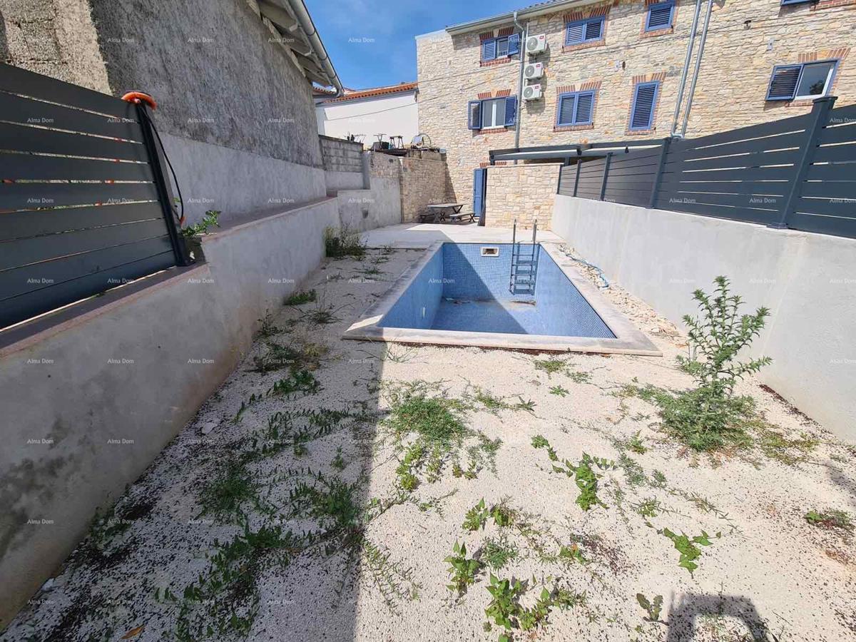 Renovirana kamena kuća s bazenom – mirno selo blizu Svetvinčenta