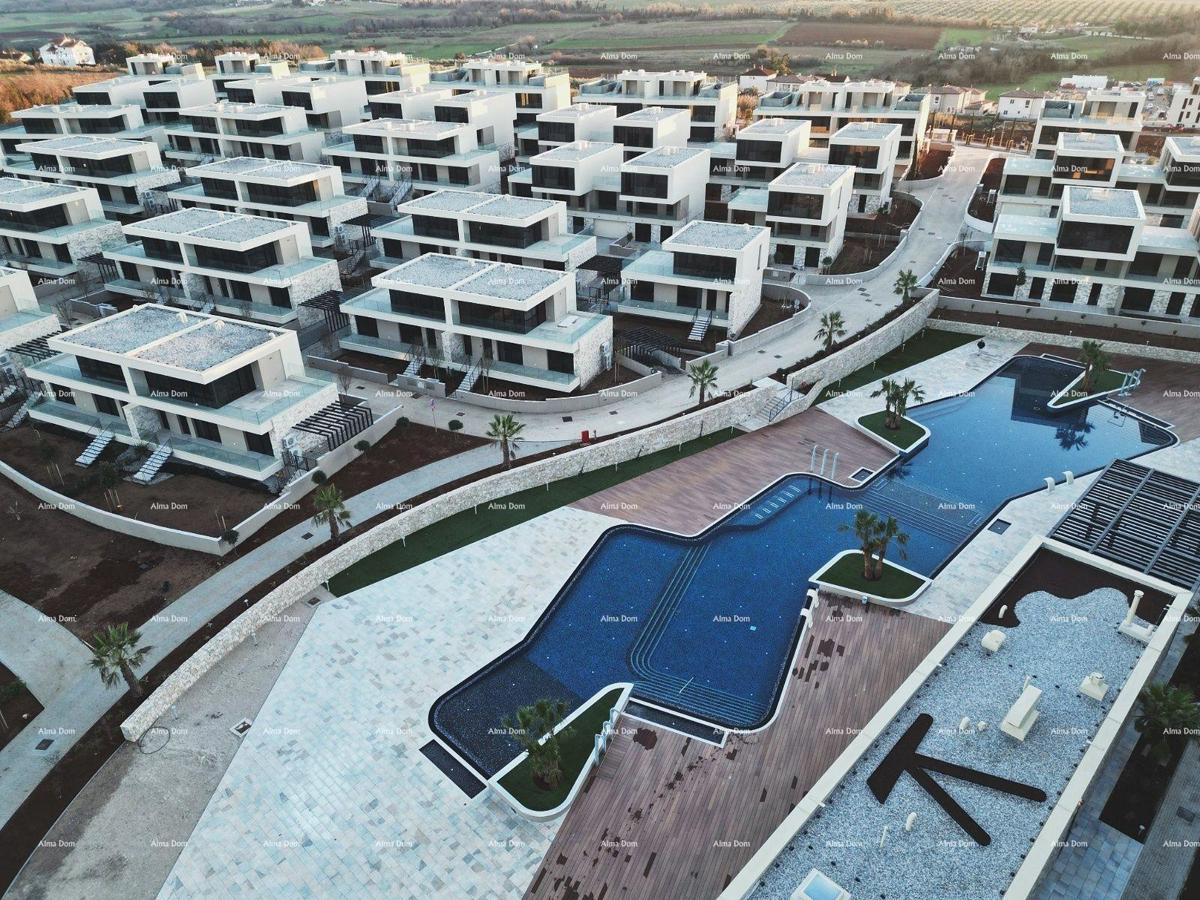 Umag, luksuzno odmaralište i ljepota! Prodaja stanova u odmaralištu s zajedničkim, krovnim infinity bazenom od 105m!