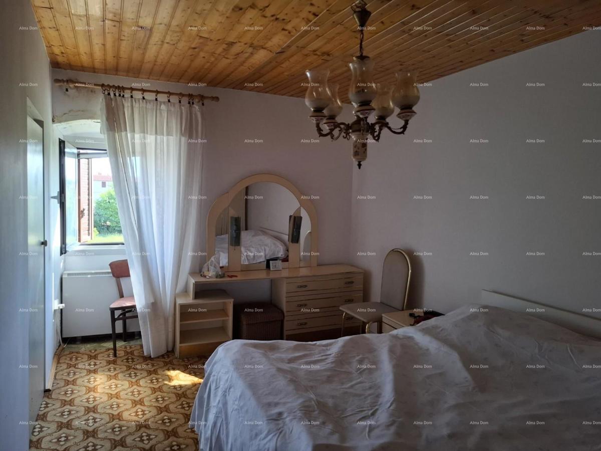 Na prodaju – Hiša in zemljišče z manjšo hišico v Cokunih