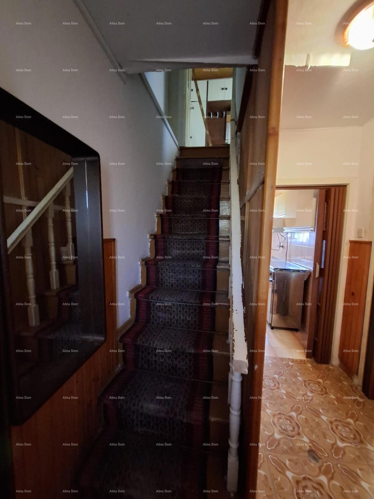 Na prodaju – Hiša in zemljišče z manjšo hišico v Cokunih