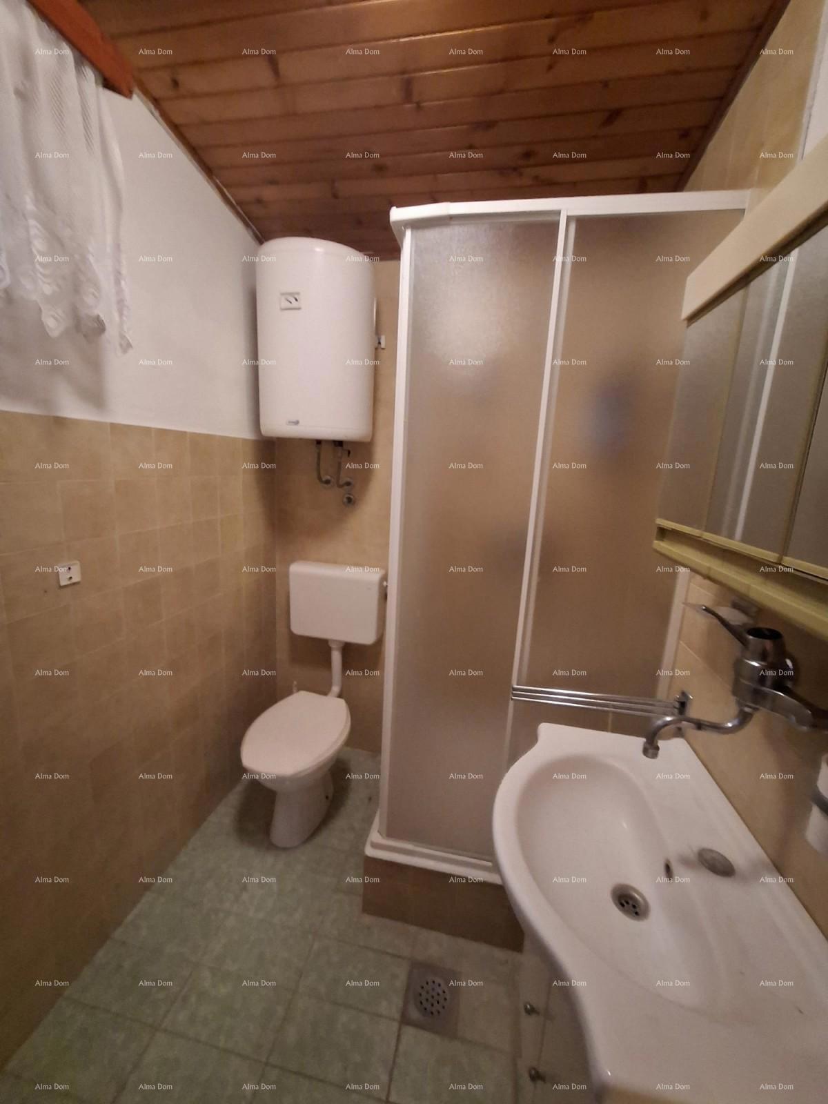 Na prodaju – Hiša in zemljišče z manjšo hišico v Cokunih