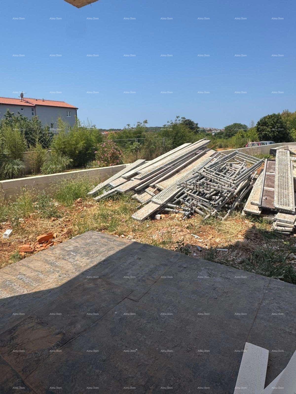 Dvodsoban stan u prizemlju na Medulinskoj. S1