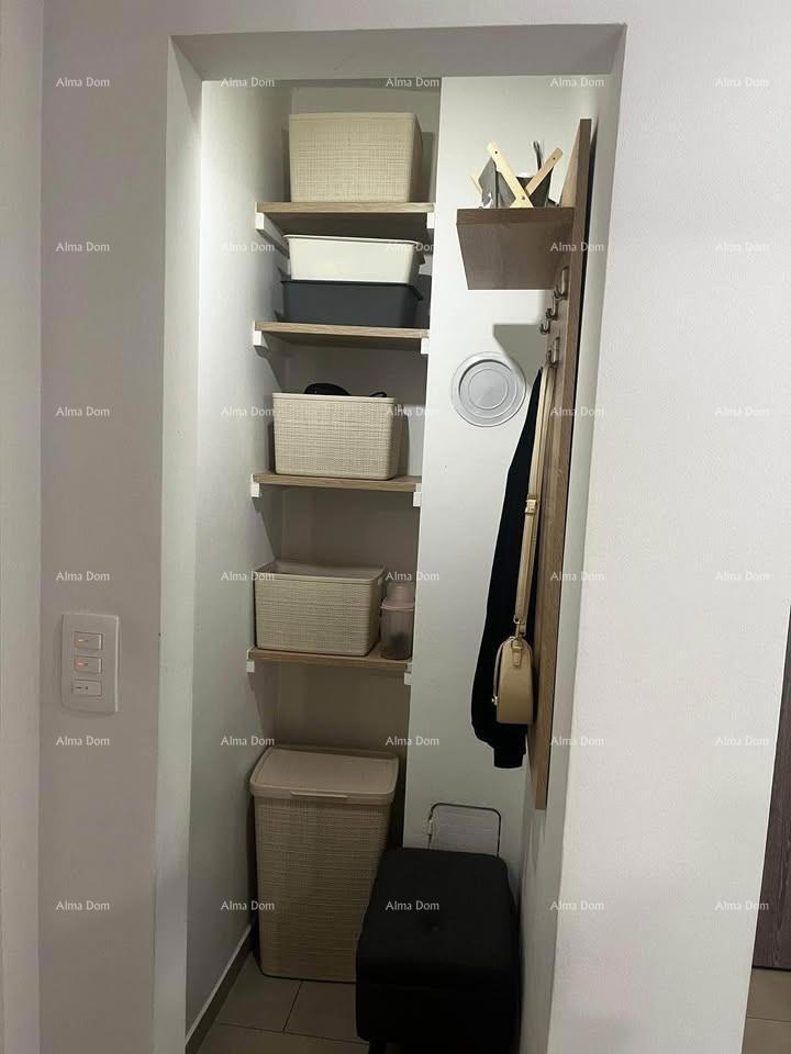 Na prodajo stanovanje z vrtom in parkirnim mestom – Pula, 63,25 m²
