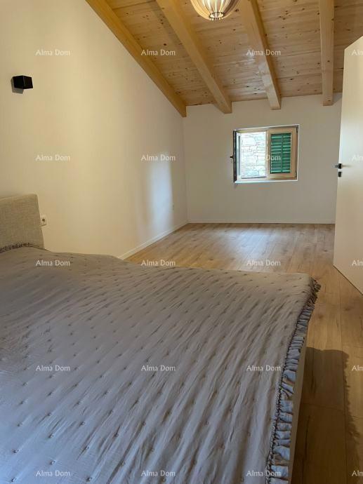 Vodnjan – avtohtona kamnita hiša, 96 m2