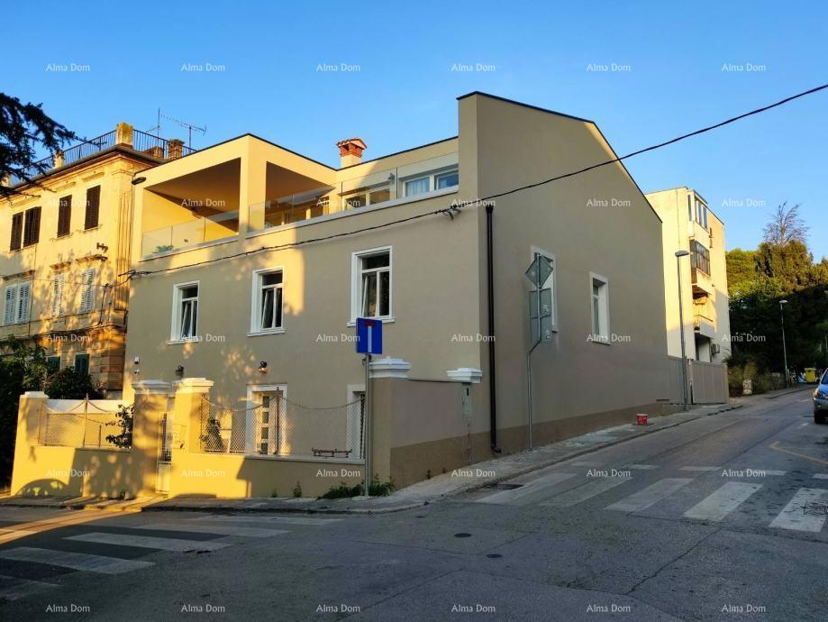 Pula Veruda Čudovita, popolnoma prenovljena avstro-ogrska kamnita vila s pogledom na morje.