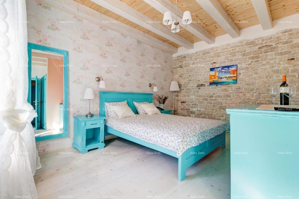 Prodaja - družinski hotel v srcu stare jedriške jedre, Fažana! 100 m od morja!