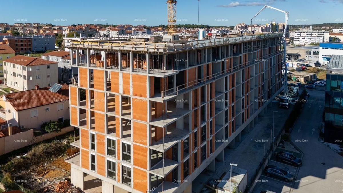 Pula. Novogradnja večstanovanjskega objekta. Bližina nove bolnišnice. S37